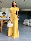 Macacão Elegante de Botões com Mangas Borboleta